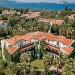 Club Tuana Resort 5*