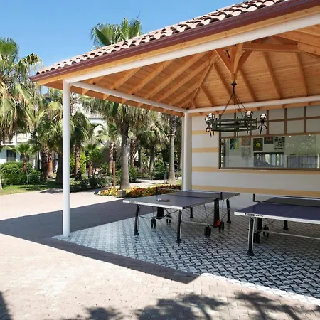 Complex Club Tuana 5*