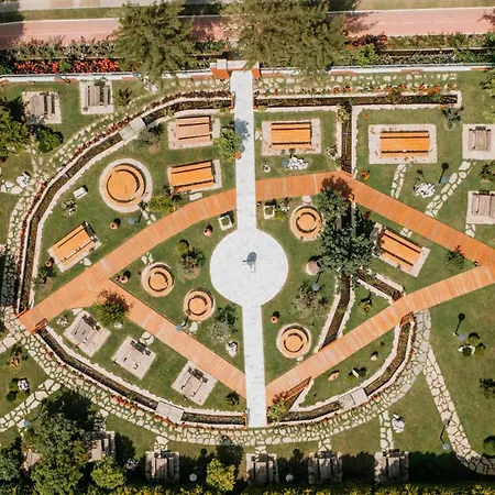 Üdülőközpont Club Tuana 5*