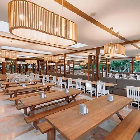 Üdülőközpont Club Tuana 5*